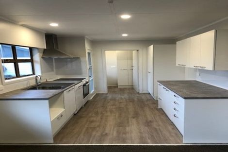 Photo of property in 8 Mangarau Crescent, Havelock North, 4130