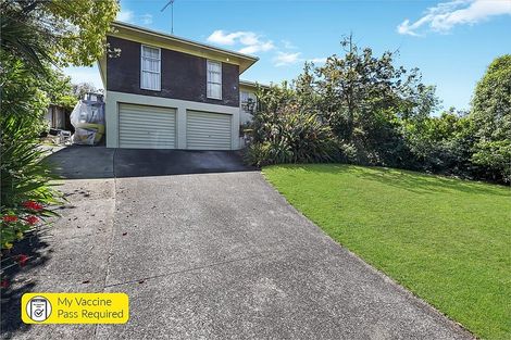 Photo of property in 5 Mirrabooka Avenue, Botany Downs, Auckland, 2010