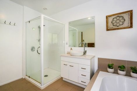 Photo of property in 107 Butcher Road, Pukekohe, 2120