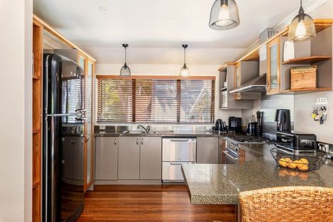 Photo of property in 25 Moore Street, Hillcrest, Auckland, 0627