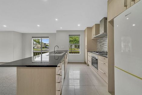 Photo of property in 14 Pipipi Crescent, Takanini, 2112