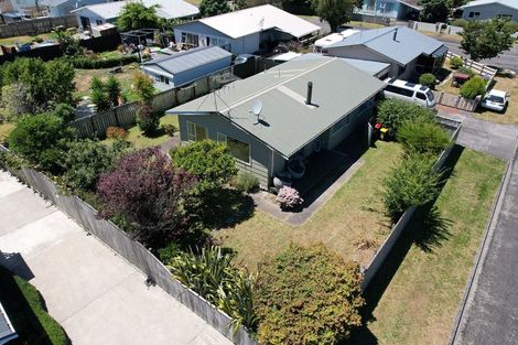 Photo of property in 2a Elder Grove, Paraparaumu, 5032
