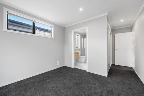 Photo of property in 27 Waruhia Crescent, Rototuna North, 3281