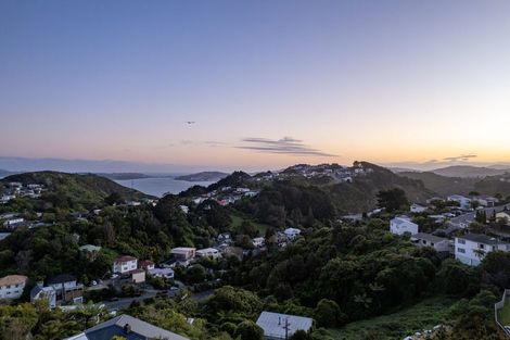 Photo of property in 75 Salford Street, Newlands, Wellington, 6037