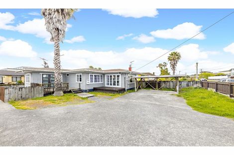 Photo of property in 8 Plunket Avenue, Papatoetoe, Auckland, 2104