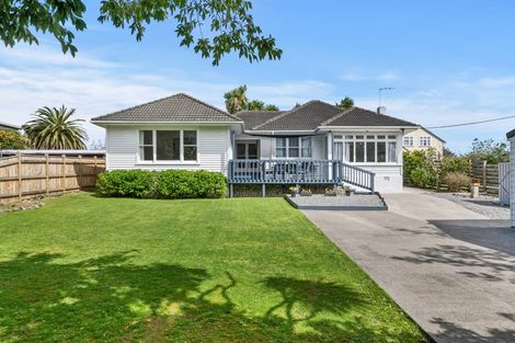 Photo of property in 7 Kawiu Road, Levin, 5510