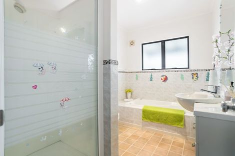 Photo of property in 74 Velma Road, Hillcrest, Auckland, 0627