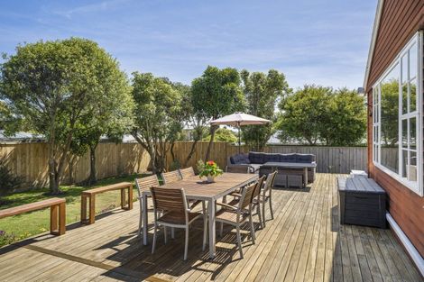 Photo of property in 75 Eatwell Avenue, Paraparaumu Beach, Paraparaumu, 5032