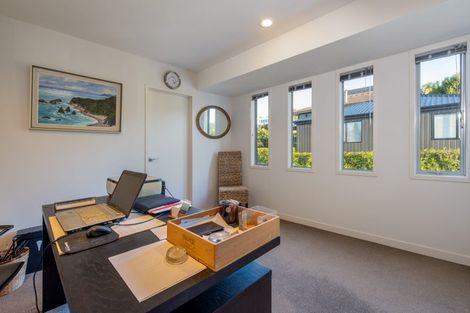 Photo of property in 10 Kahikatea Close, Campbells Bay, Auckland, 0630