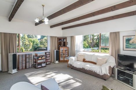 Photo of property in 211 Te Moana Road, Waikanae, 5036