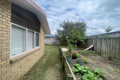 Photo of property in 11 Millington Place, Huntington Park, Auckland, 2013