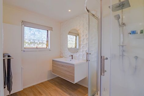 Photo of property in 2/21 Rapallo Place, Farm Cove, Auckland, 2012