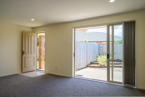 Photo of property in 14 Greig Place, Pukekohe, 2120