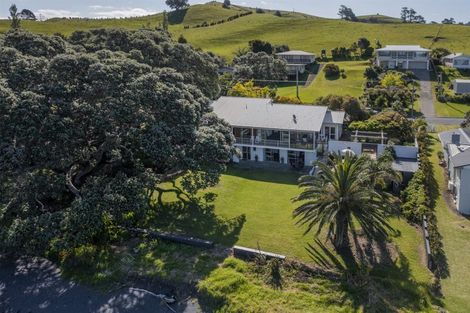 Photo of property in 92 Wharekaho Sh25 Road, Wharekaho, Whitianga, 3592