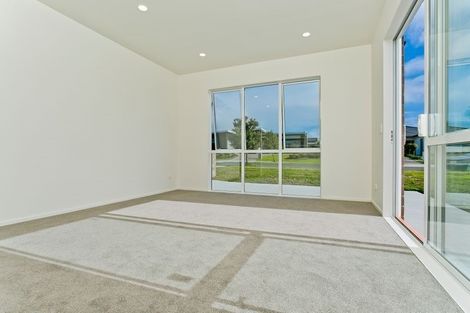 Photo of property in 94 Pohutukawa Parade, Riverhead, 0820