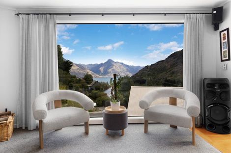 Photo of property in 214 Fernhill Road, Sunshine Bay, Queenstown, 9300