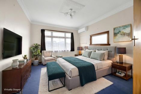 Photo of property in 225 South Road, Hawera, 4610