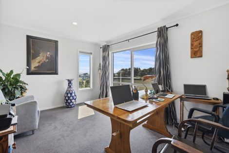 Photo of property in 17 Uxbridge Terrace, Waikawa Beach, Levin, 5573