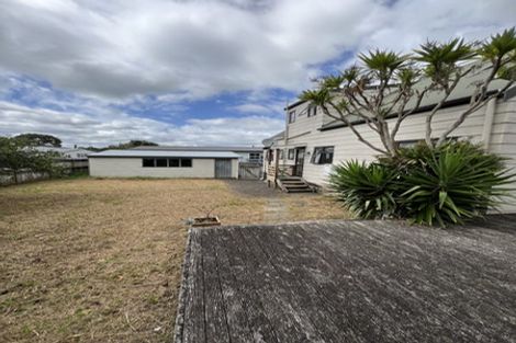 Photo of property in 2 Dalmahoy Place, Wattle Downs, Auckland, 2103