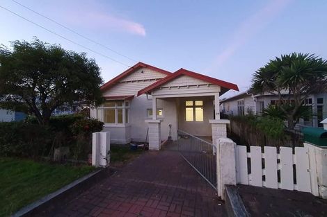 Photo of property in 24 Kauri Street, Eastbourne, Lower Hutt, 5013