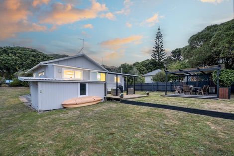 Photo of property in 3 Onepu Road, Pukerua Bay, 5026