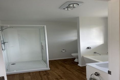 Photo of property in 4 Mcfaddens Road, St Albans, Christchurch, 8052