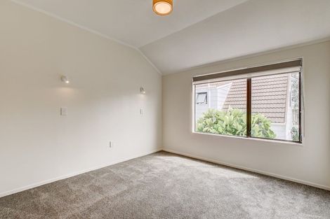 Photo of property in 2/13 Mana Esplanade, Paremata, Porirua, 5026