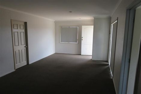 Photo of property in 215 Great South Road, Manurewa, Auckland, 2102