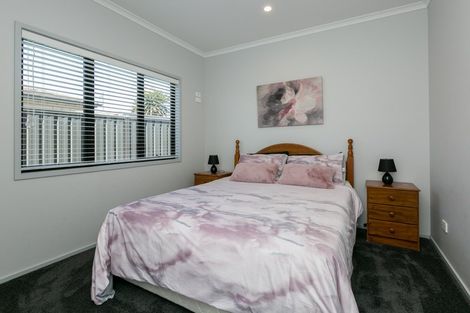 Photo of property in 15 Hawea Place, Poraiti, Napier, 4112