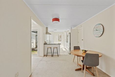 Photo of property in 8 Oleander Place, Bell Block, New Plymouth, 4312