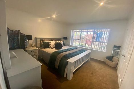 Photo of property in 121 Everglade Drive, Totara Heights, Auckland, 2105