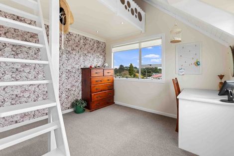 Photo of property in 15 Carlton Terrace, Westown, New Plymouth, 4310