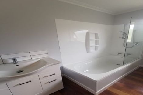 Photo of property in 71 Makora Road, Masterton, 5810