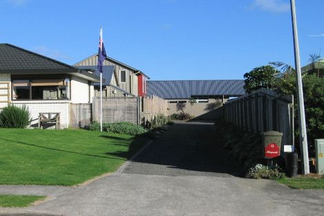 Photo of property in 12 Major Durie Place, Waikanae Beach, Waikanae, 5036