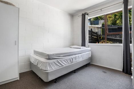 Photo of property in 1/4 Eugen Place, Bayview, Auckland, 0629