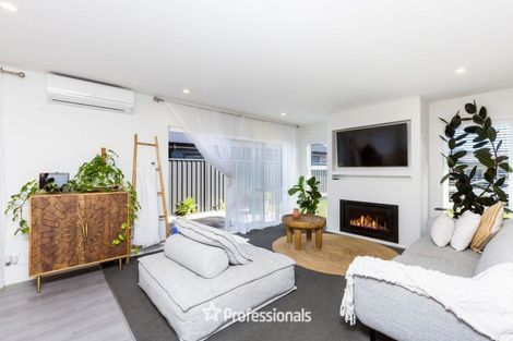 Photo of property in 21 Salisbury Crescent, Wallaceville, Upper Hutt, 5018