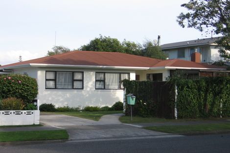 Photo of property in 32 College Street, Awapuni, Palmerston North, 4412