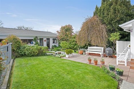 Photo of property in 19 Joyce Crescent, Ilam, Christchurch, 8041