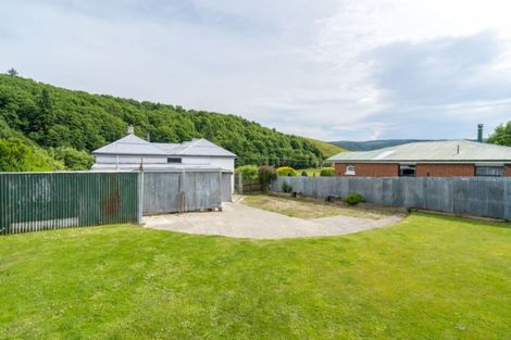 Photo of property in 32 Irvine Street, Lawrence, 9532