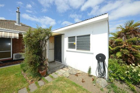 Photo of property in 22 Shands Road, Hornby, Christchurch, 8042