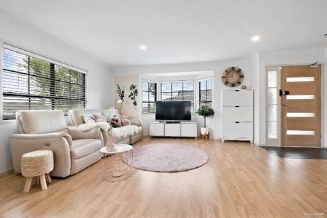 Photo of property in 10 Caribbean Drive, Unsworth Heights, Auckland, 0632