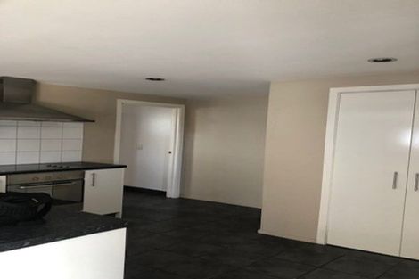 Photo of property in 4/6 Defoe Place, Waltham, Christchurch, 8023