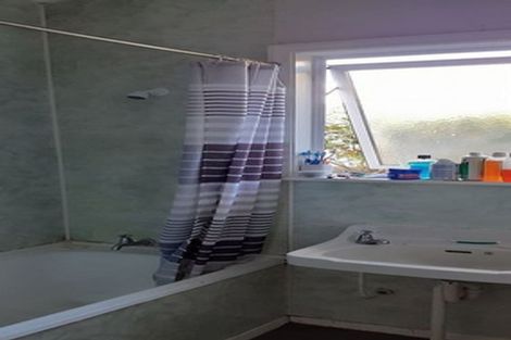 Photo of property in 6 Achilles Street, Stratford, 4332