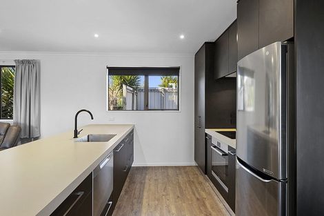 Photo of property in 194 Mangorei Road, Merrilands, New Plymouth, 4312