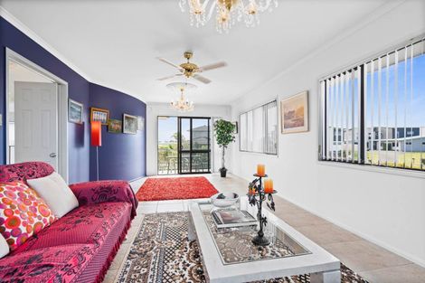 Photo of property in 10 Tuturu View, Ruakaka, 0116