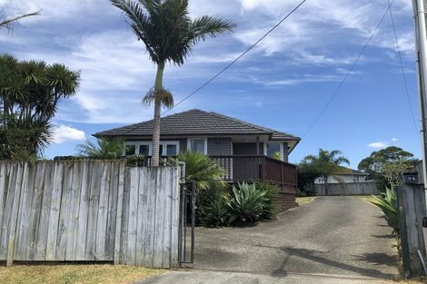 Photo of property in 24 Chippendale Crescent, Birkdale, Auckland, 0626
