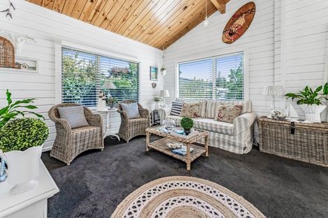 Photo of property in 11 Swindells Road, Waikuku Beach, 7473
