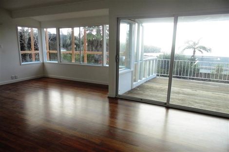 Photo of property in 17a Bournemouth Terrace, Murrays Bay, Auckland, 0630