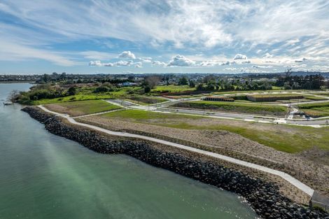 Photo of property in 42 Harbourside Parade, Hobsonville, 0616