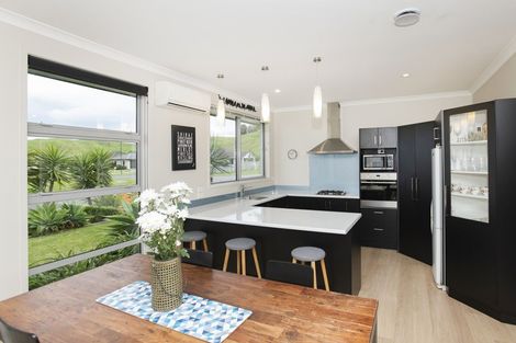 Photo of property in 8 Hamilton Drive, Wainui, Gisborne, 4010